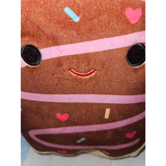 Deja the Chocolate Donut 8" Squismalllow NEW - Picture 7 of 10